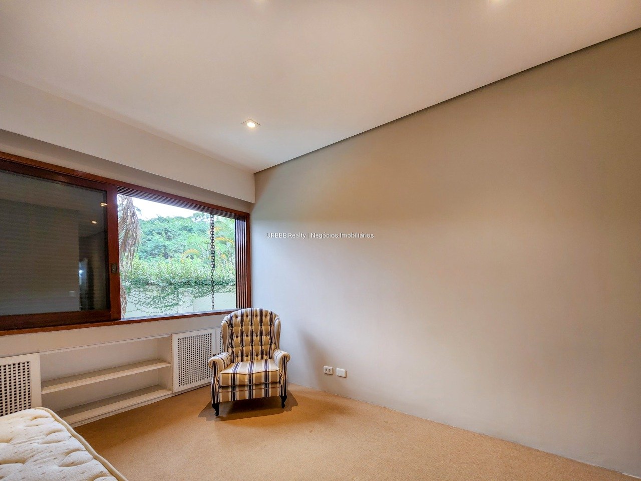 Imagem da propriedade 27011 54